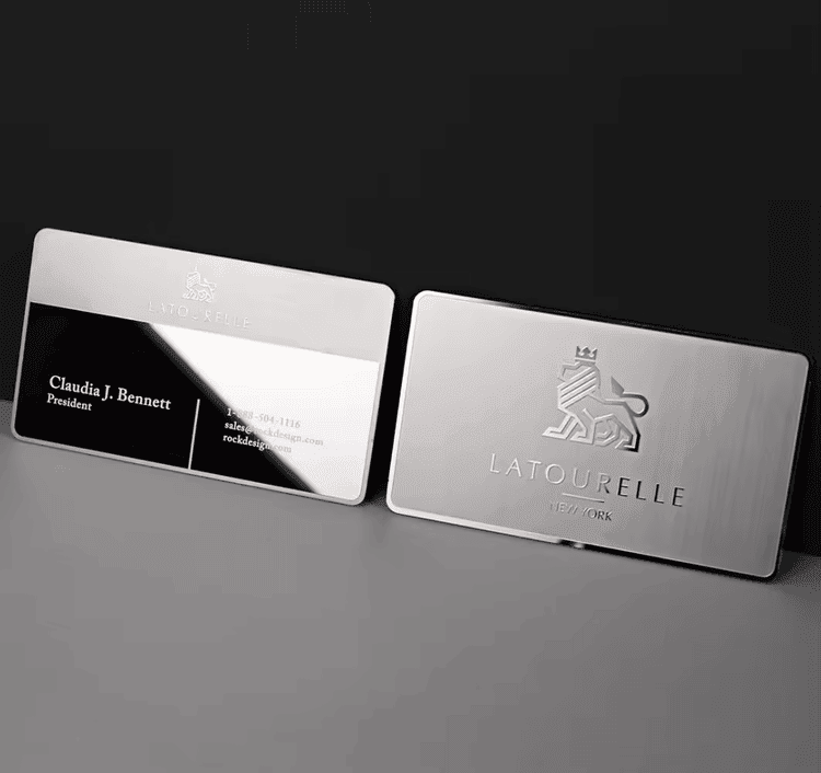 Specialdesignede metalvisitkort til eksklusiv branding vist med sikker adgangskontrol til købere der sammenligner løsninger inden for metalvisitkort.