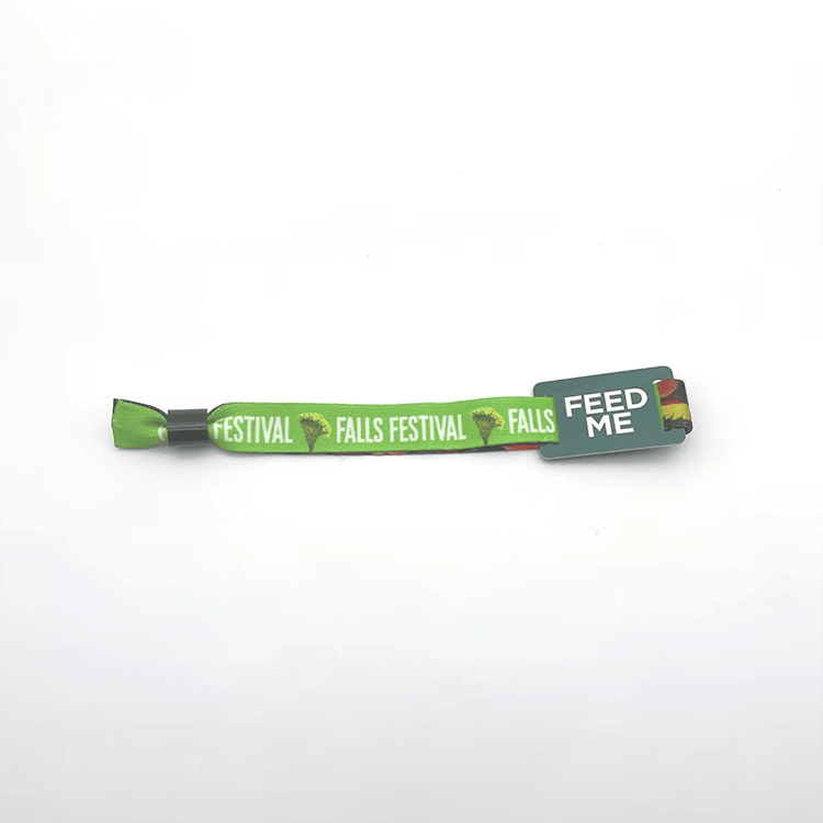 Specialdesignede RFID-armbånd i stof til fitnessevents vist med fokus på antennelayout til projekter inden for RFID-armbånd i stof.
