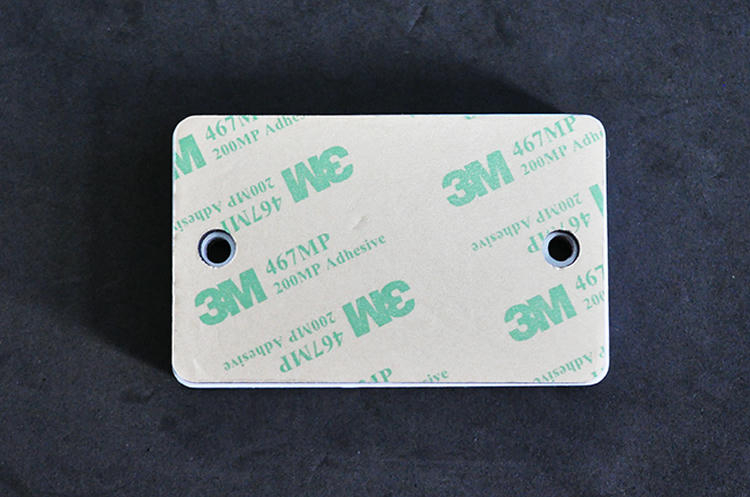 Magnetisk ABS RFID-tag til metaloverflader med laserudskåret detalje til industrielle RFID-tags løsninger.