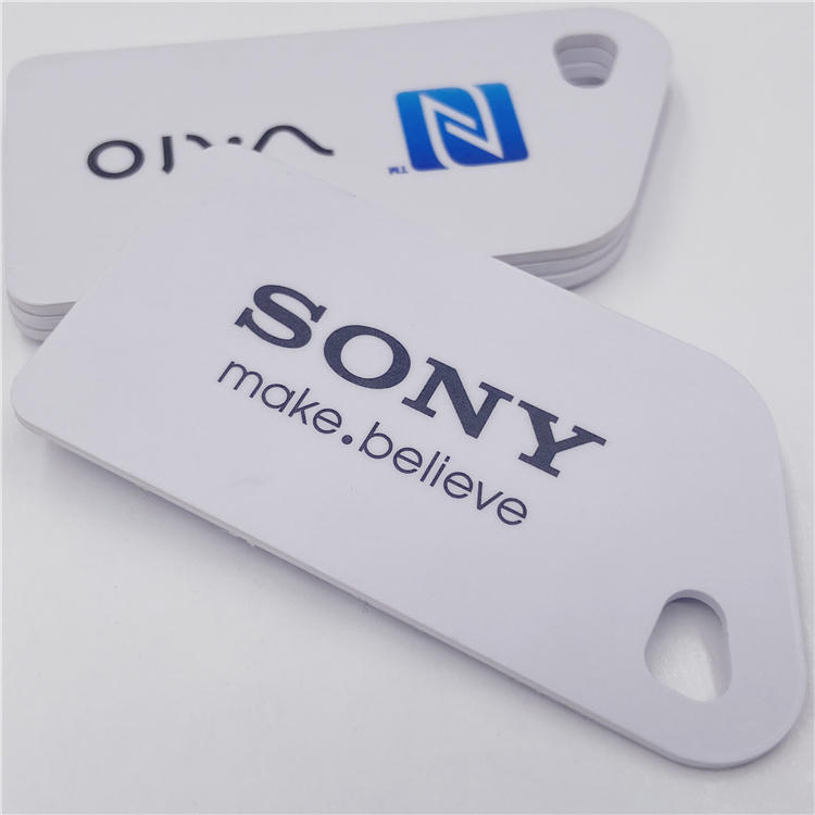 Vandtæt PVC NFC-tag, der kan modstå udendørs påvirkninger og samtidig bevare stabil chipfunktion.