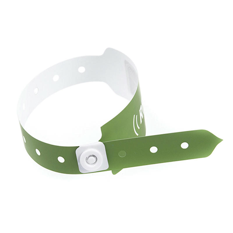 Dette specialtrykte RFID papirarmbånd PAWB-03 har grafik i høj opløsning og sponsorlogoer til professionel identifikation ved events.