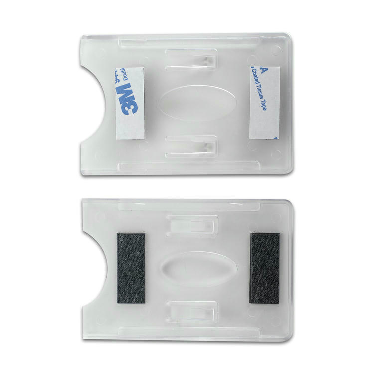 En holdbar hvid plastkortholder til fastgørelse på vægge eller glasoverflader for hurtig adgang til ID-badges.